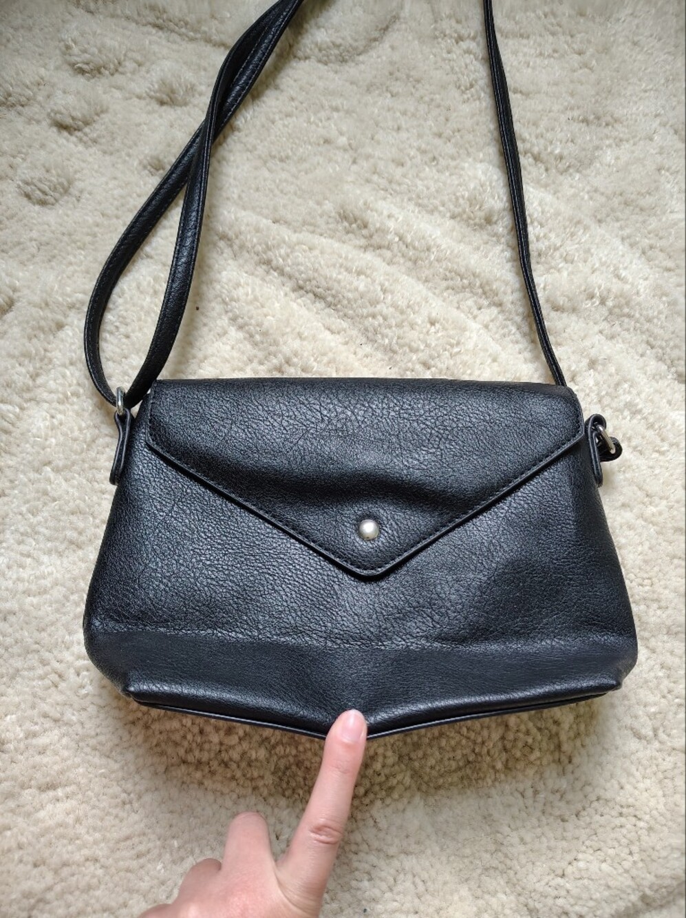 *NWOT*Women's Classic Black Envelope Crossbody Bag
